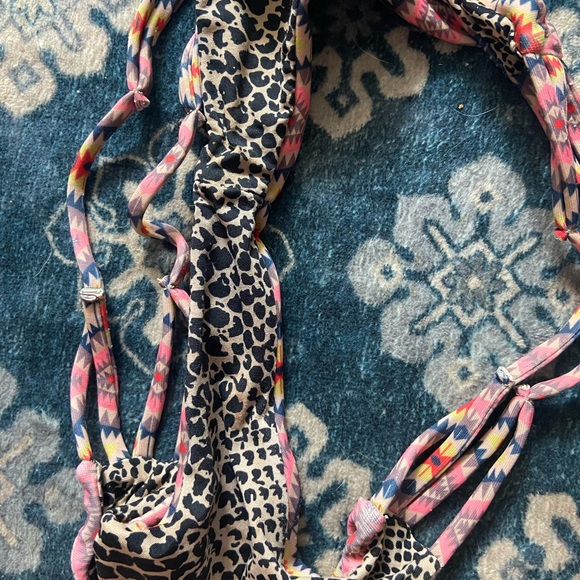 Acacia bottom - Picture 4 of 5